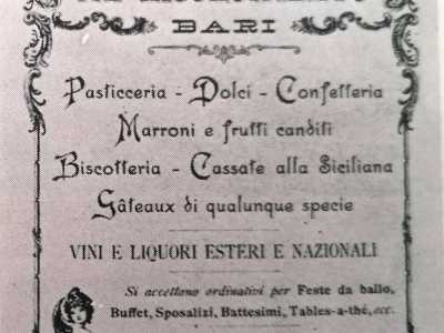 Il locale era di propriet� di Eugenio Liguori, Nicola Albanese e Luigi Vope. Quest�ultimo, che assunse la direzione dell�attivit�, si rec� a Parigi per raccogliere idee innovative e oggetti d�arredamento cos� da rendere la nuova attivit� unica in tutti i sensi